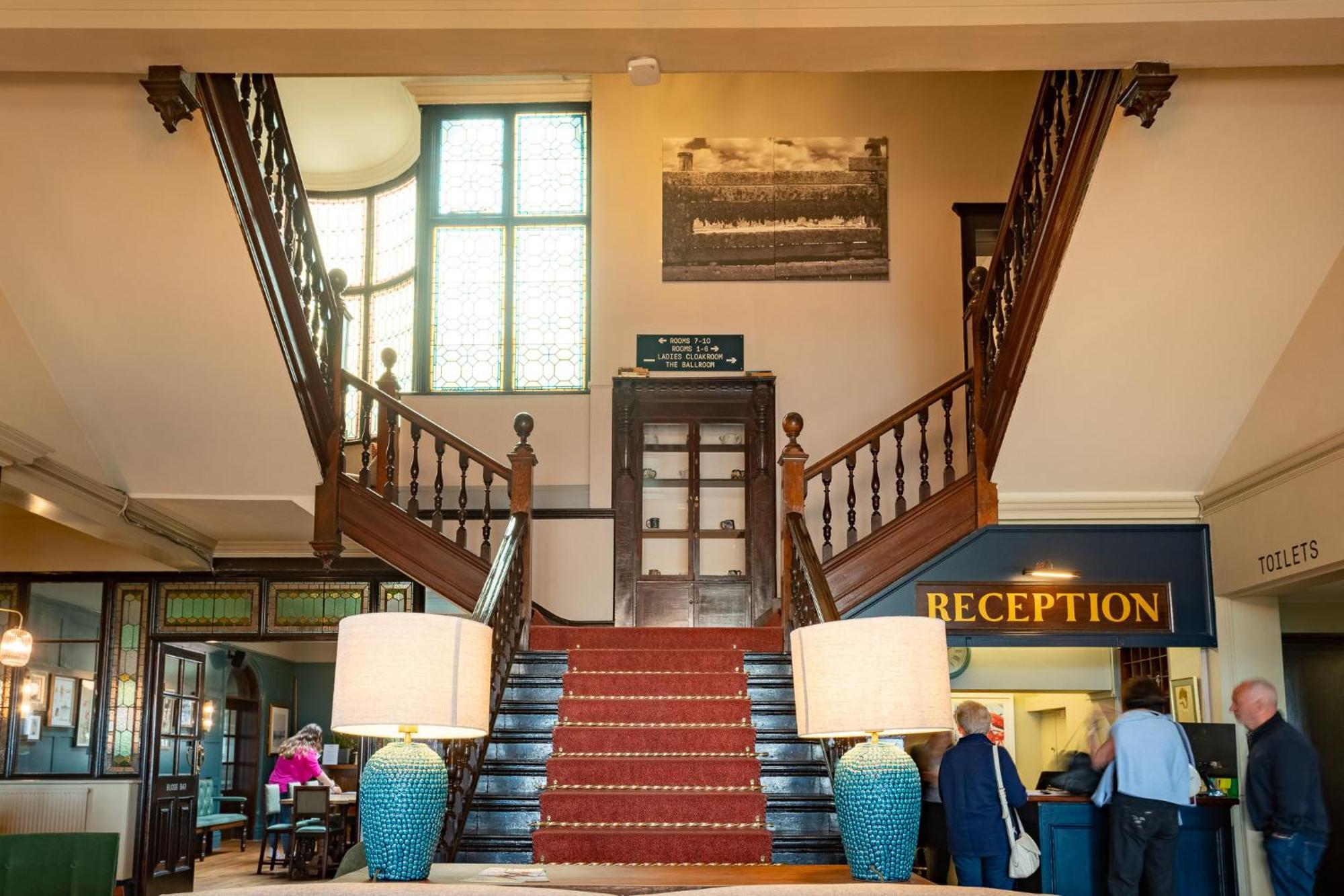 Cliftonville Hotel Cromer Exterior photo