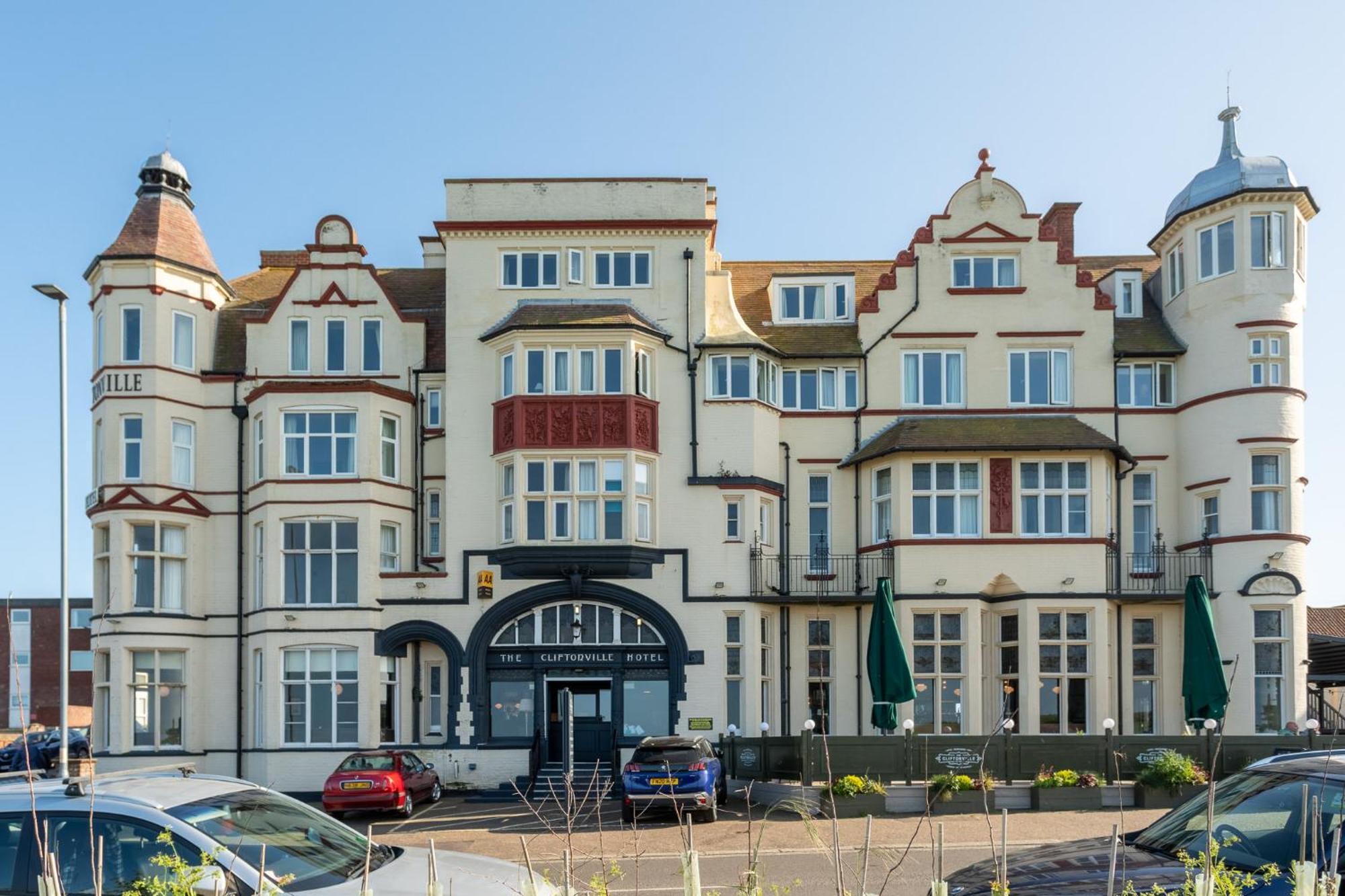 Cliftonville Hotel Cromer Exterior photo